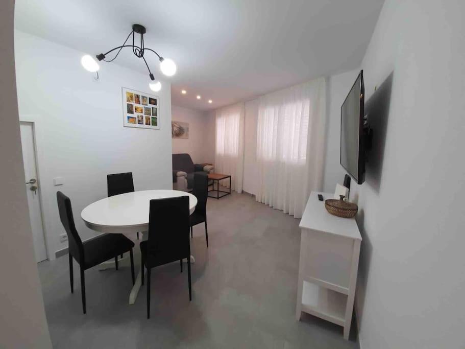 Apartament Piso Nuevo, Pk Pequeno Y A 5 Min De La Playa Caminando Cadaqués Zewnętrze zdjęcie